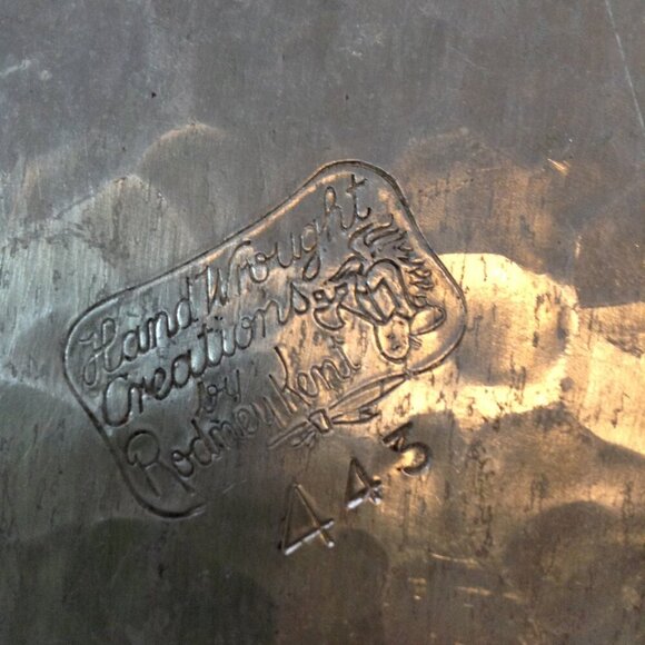 VTG Hand Hammered Wrought Aluminum Rodney Kent Serving Tray; Footed, Flower Chic - Picture 4 of 4